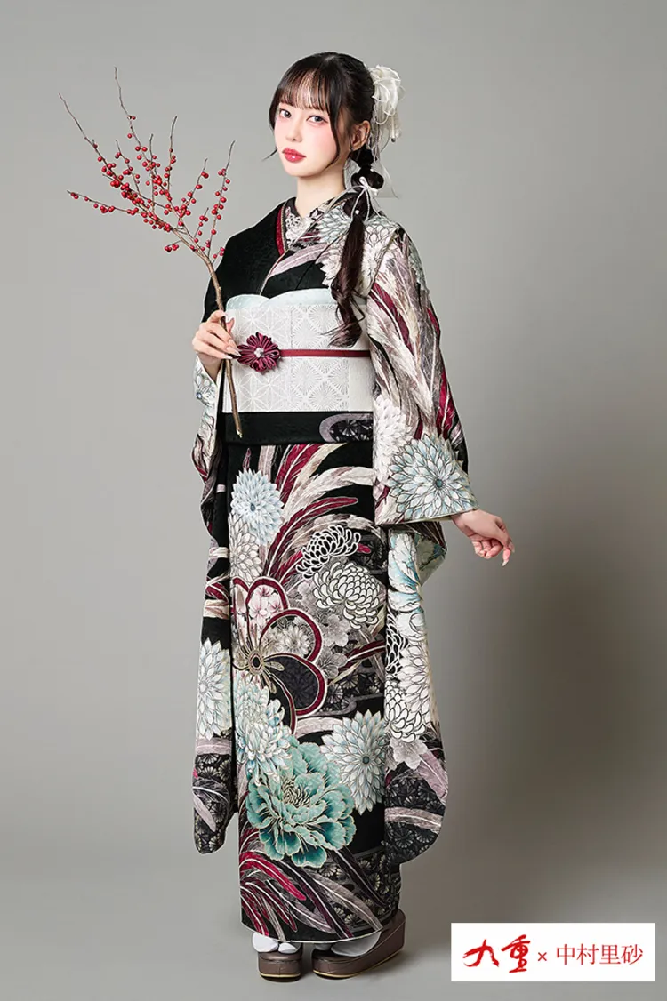 九重×中村里砂ブランド振袖ネットレンタル　黒メイン　菊柄　大柄　かっこいい　豪華　大人っぽい　個性的　誰ともかぶらない　K1299