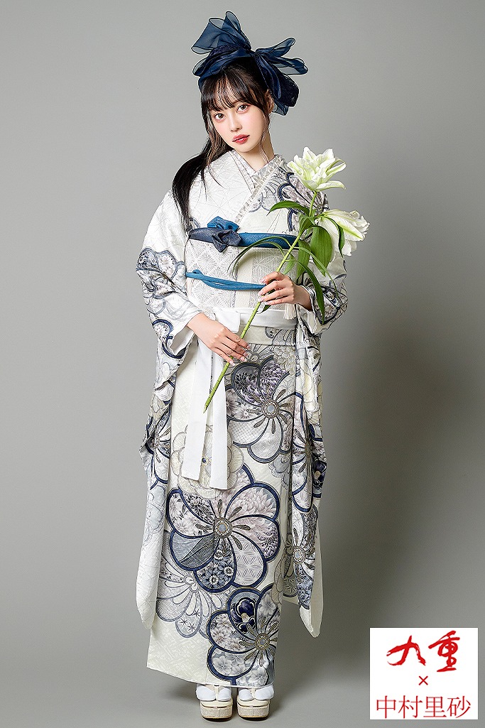 九重×中村里砂振袖ネットレンタル　白/青　ねじり菊柄　シンプル　上品　爽やか　統一感のある着こなし　K954