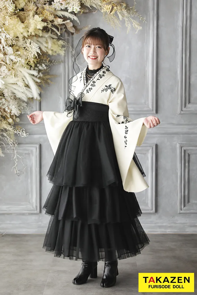 ヴィンテージスタイル　白/モノトーンコーデ　シンプル刺繍　洋風　ドレス袴ネットレンタル　ブーツスタイル　R22024