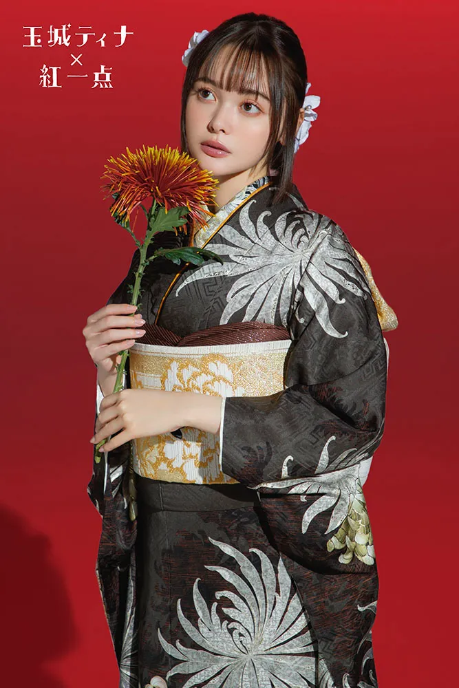 玉城ティナ×紅一点ブランド振袖ネットレンタル　ダークブラウン/ダスティーカラー　乱菊/大柄　個性的　大人っぽい　垢抜け　K1187