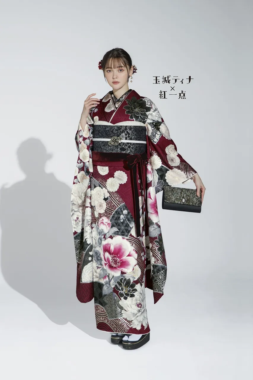 玉城ティナ×紅一点ブランド振袖ネットレンタル　ワインレッド/エンジ　牡丹柄/桜柄　王道古典　華やか　大人っぽい　豪華　K1177