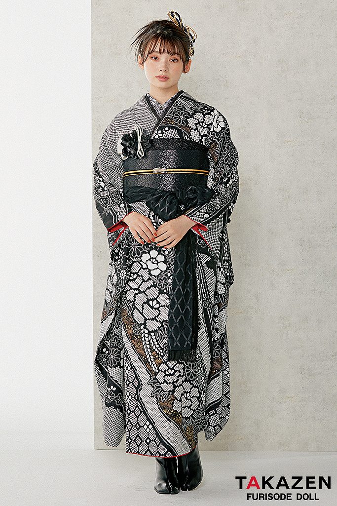 ヴィンテージスタイル　黒/白/モノトーン　鹿の子模様　絞り風　大正ロマン　アンティーク調振袖　ブーツコーデ　しごきアレンジ　南琴奈　23017