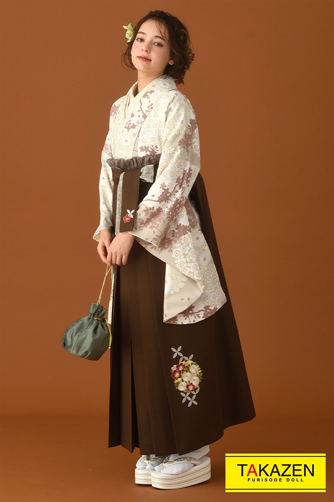 くすみ古典　薄い茶色/ブラウン　オフカラー　くすみ系　小花柄　最旬　おしゃれ袴ネットレンタル　K23008