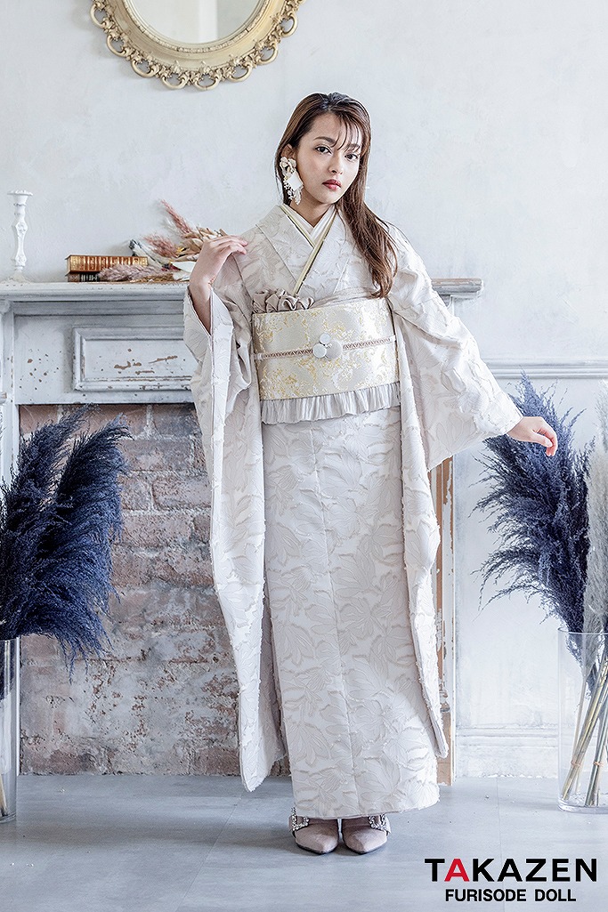 ヴィンテージスタイル　白/オフホワイト　被らない　上品　ホワイトコーデ　　統一感のある振袖ネットレンタル　K705