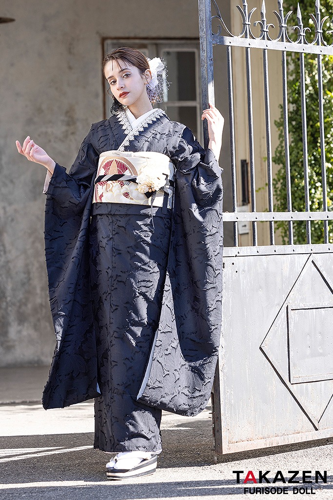 ヴィンテージスタイル　黒/ブラック　アンティーク　無地　大人っぽい　モノトーンコーデ振袖ネットレンタル　K706