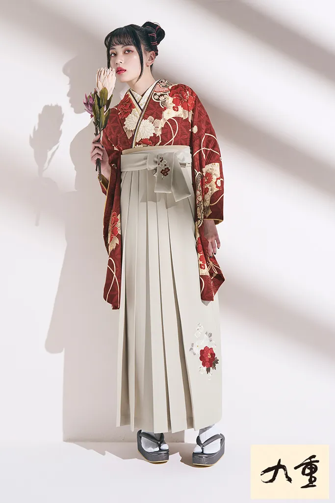 九重ブランド袴ネットレンタル　エンジ　牡丹柄　モダン　古典柄　華やか　きれいめ　大人っぽい　古風　大正ロマン　R26053