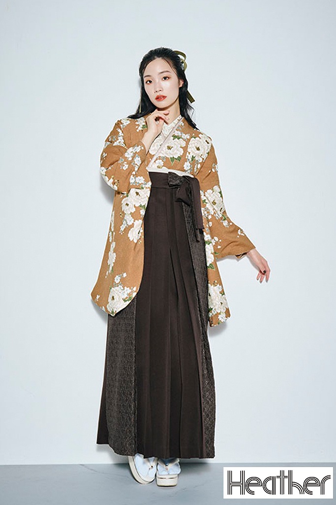 Heatherブランド袴ネットレンタル　テラコッタ　牡丹柄　アンティーク調　上品　古典柄　おしとやか　レース素材袴　R26043