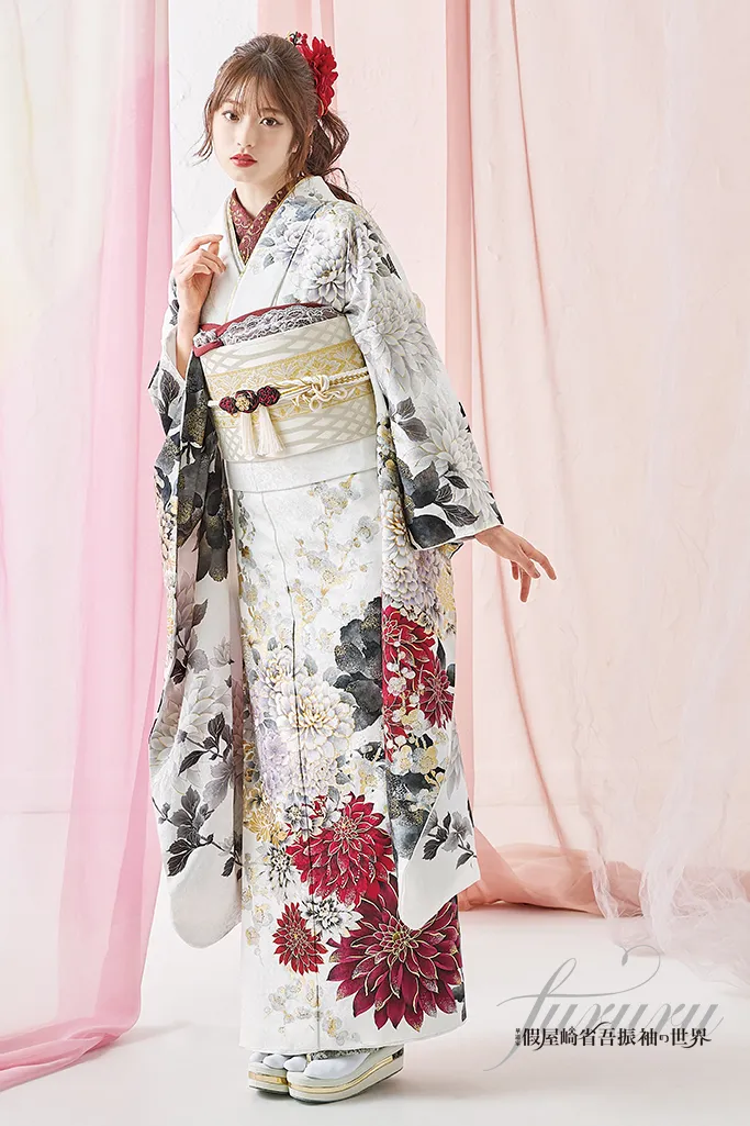 假屋崎省吾ブランド振袖ネットレンタル　正統派古典　白地/赤　綺麗系　華やか　上品　スワロフスキー付き　K1229