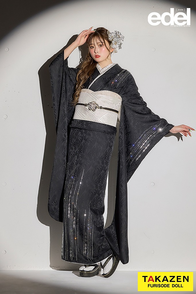 シンプルモード　黒　シンプル/無地　ラインストーン付き　目立つ　モノトーン　かっこいい振袖ネットレンタル　ゆうちゃみ　K1067