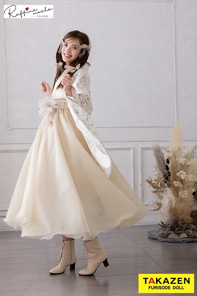 くすみカラーガーリー　白　ニュアンス柄　フレンチガーリー　ドレス袴ネットレンタル　ブーツコーデ　可愛らしい　オシャレ　R25090