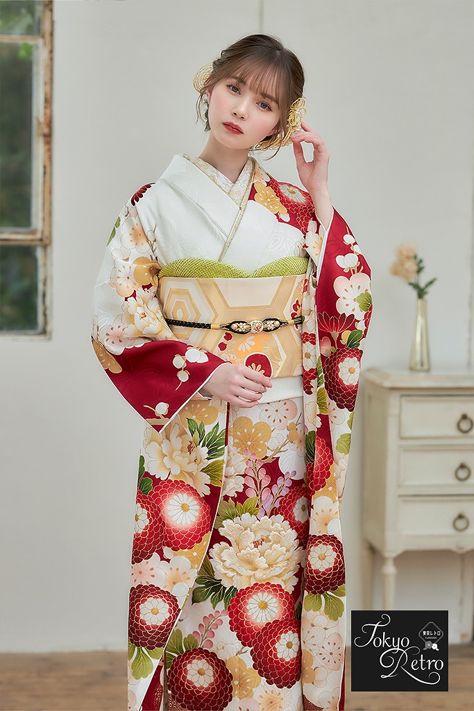 東京レトロ振袖ネットレンタル　白/赤　牡丹柄/菊柄　正統派古典　華やか　王道人気　可愛らしい　マーシュ彩　K1076