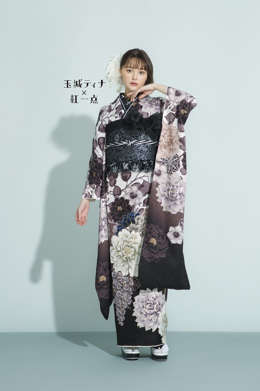 玉城ティナ×紅一点振袖ネットレンタル　ブラウン/茶色　牡丹柄/藤の花柄　グラデーション　華やか　落ち着いた色合い　品のある振袖　K787