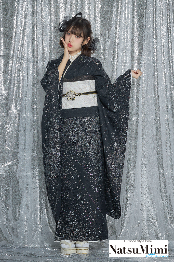 NatsuMimiブランド振袖　無地　黒　キラキラ　グリッター　シンプル　目立つ　かっこいい振袖ネットレンタル　K1243