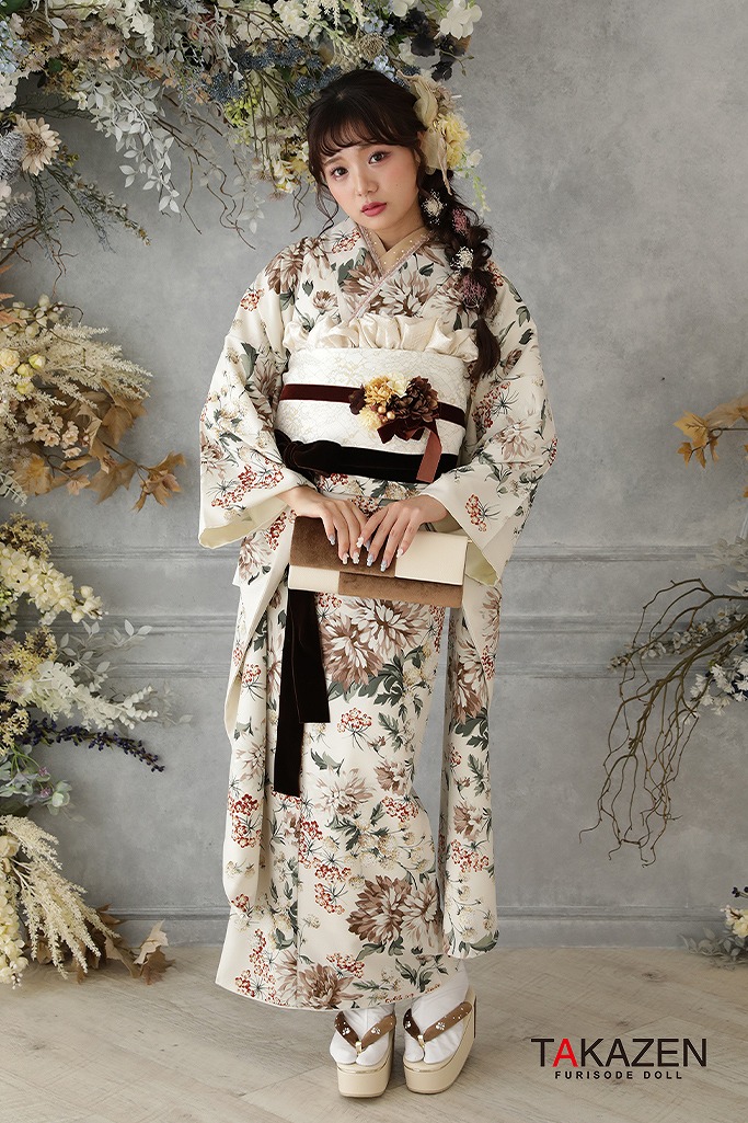 くすみガーリー　アイボリー　ボタニカルフラワー　アンニュイ　振袖振袖ネットレンタル　ゆるふわ　かわいい着こなし　G43