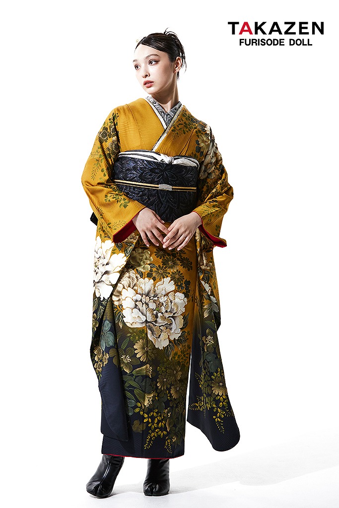 ヴィンテージスタイル　からし/黒　牡丹柄　シック　かっこいい　大人っぽい　ブーツスタイル　グラデーション　香川るな振袖ネットレンタル　LB42