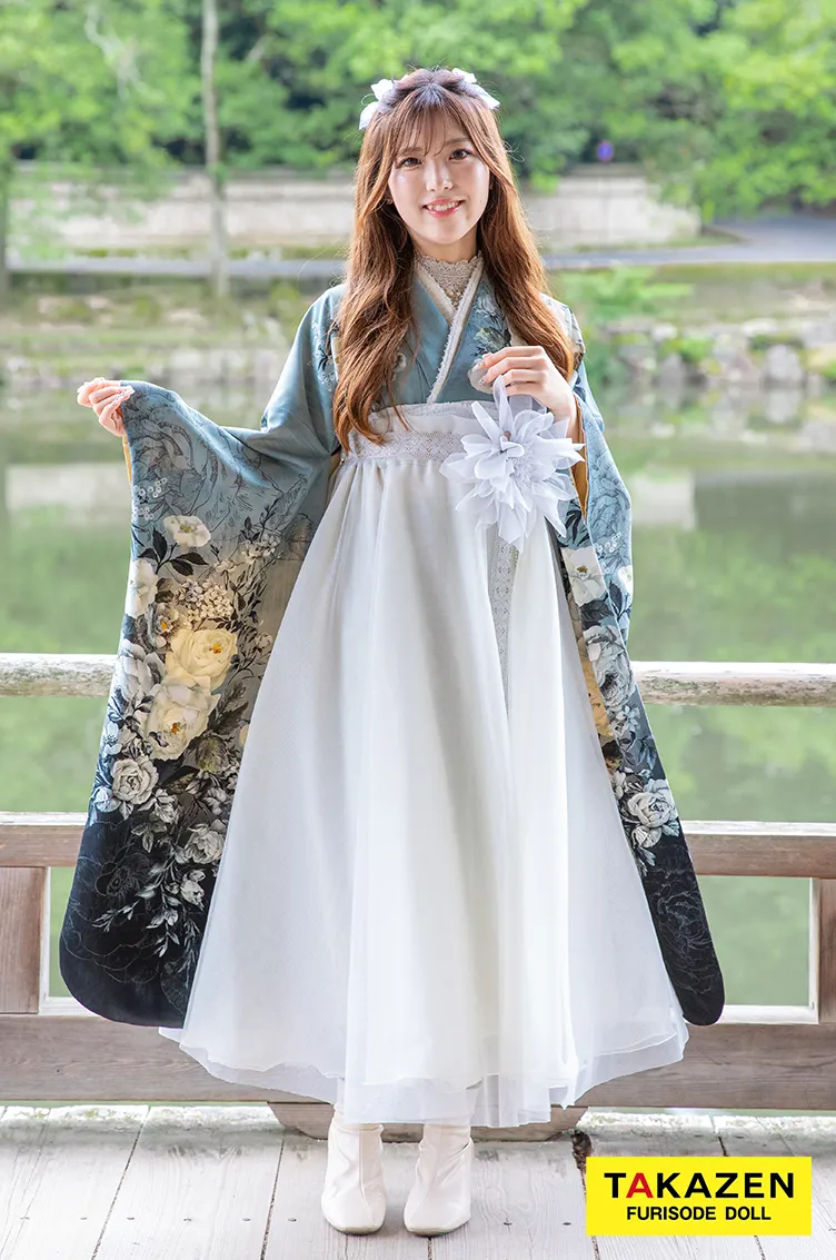 くすみガーリー　緑/モスグリーン　花柄/洋風柄　ドレス袴　オシャレ　スモーキーカラー　フレンチガーリー　ブーツコーデ　JILL STUART(ジルスチュアート)袴ネットレンタル　RY159