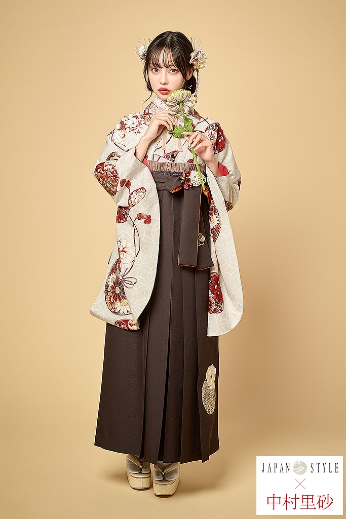 JAPAN STYLE×中村里砂ブランド袴ネットレンタル　ベージュ/赤　淡い色　吉祥文様/古典柄　統一感のある　華やか　くすみカラー　R25053