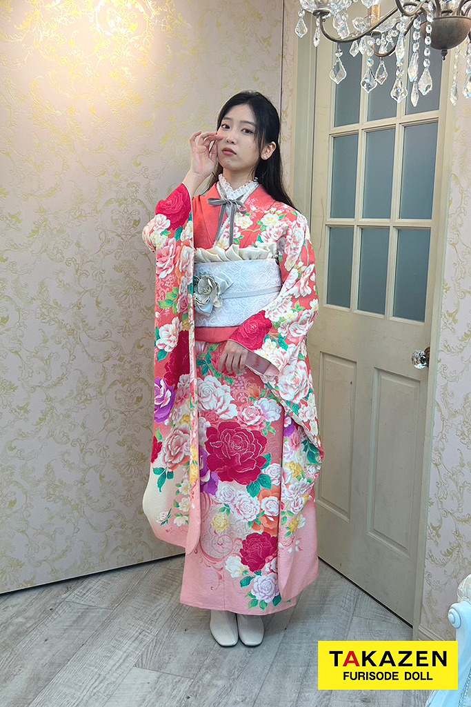 プチプラキュート系　ピンク/サーモンピンク　バラ柄　可愛らしい　量産系　リボンコーデ　アレンジ自由　安くてかわいい振袖ネットレンタル　M10