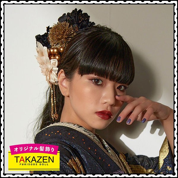 派手カッコイイ髪飾り通販(豪華目立つ)　可愛いダリア風　黒/ゴールド(金)