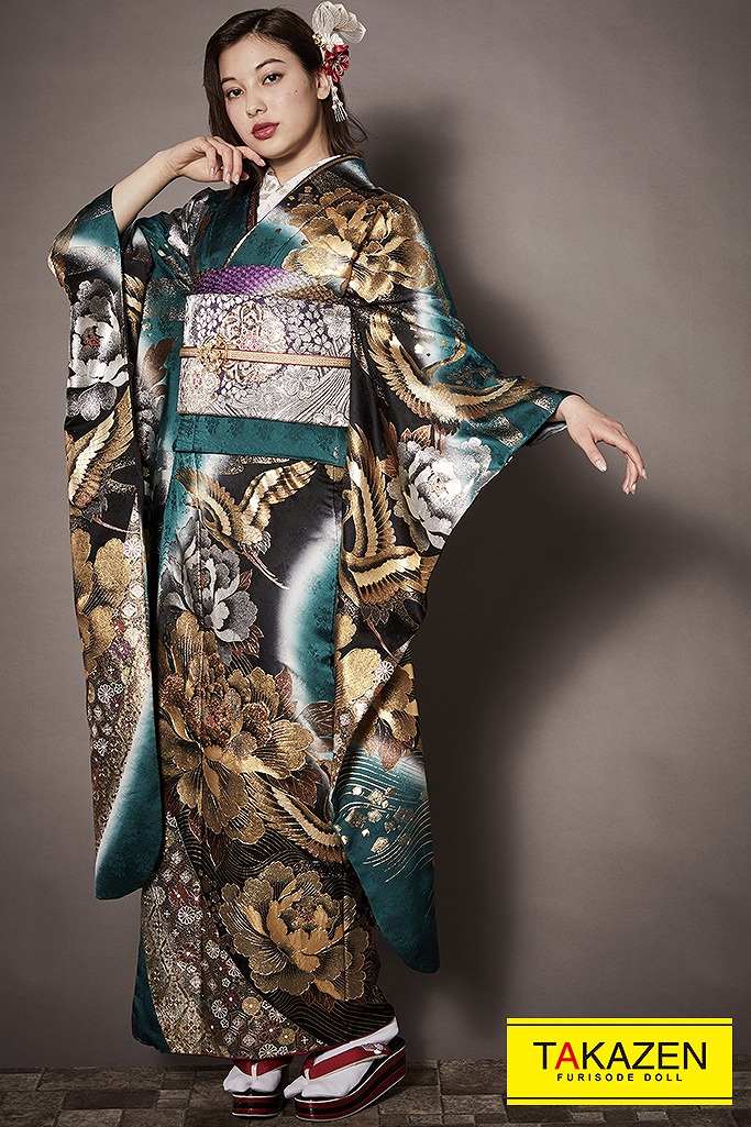 モード　黒/グリーン(緑色)/ゴールド(金色)　牡丹柄　桂由美プレミアム振袖ネットレンタル　派手　グラマラス　かっこいい系　　K261