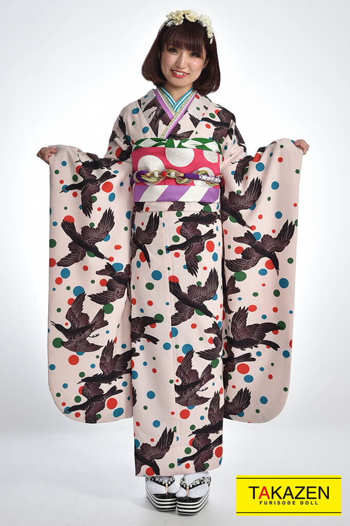 安い　個性的レトロモダン　クリーム/くすみ色　八咫烏　振袖ネットレンタル　被らない　目立つ　#F0016