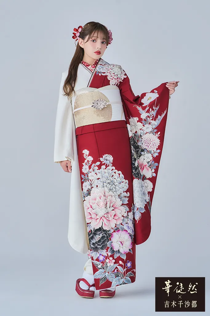 華徒然×吉木千沙都振袖ネットレンタル　赤/白　牡丹柄　おしゃれ　かわいい　片身替わり　統一感のある着こなし　K1270