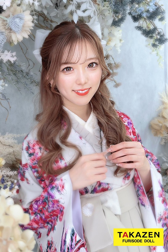 キュートガーリー　白/赤/ピンク　小花柄　ゆるふわ　ジルスチュアート　かわいい　JILLSTUART袴ネットレンタル　C31037