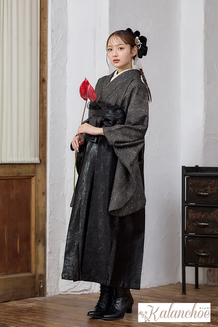 ヴィンテージ袴ネットレンタル　グレー　デニム生地　キラキラストーン付き　おしゃれ　ブーツコーデ　R26078