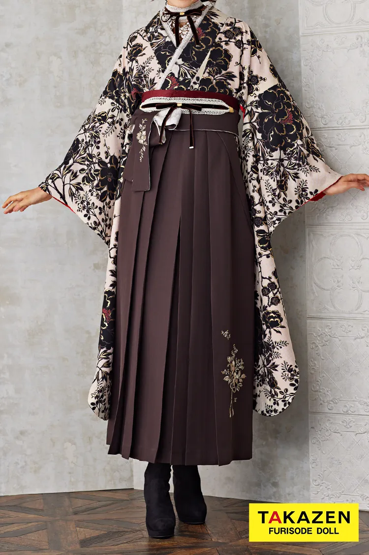 くすみカラーレトロ　ベージュ/ダスティーカラー　牡丹柄　アンティーク調　人気袴ネットレンタル　チョーカー/ブーツコーデ　R25005