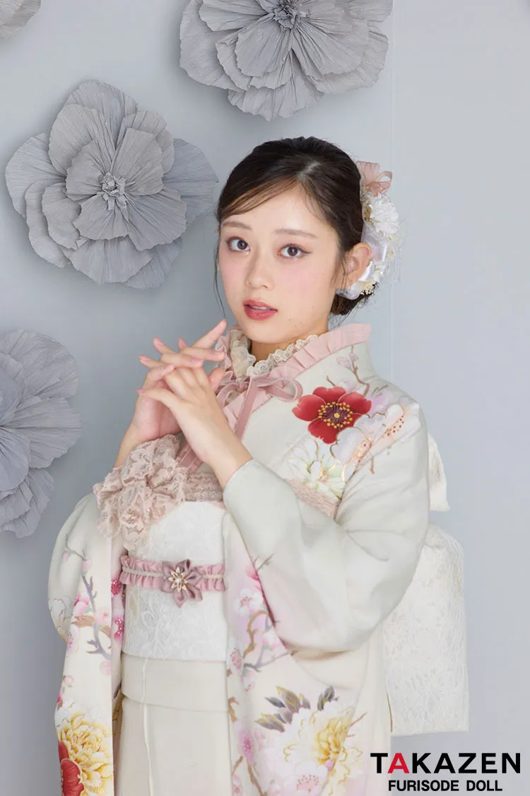 最新作くすみカラー　東京レトロブランド振袖ネットレンタル　クリーム　桜柄　かわいい　ふんわり　今どき　流行　佐藤不二子　27054