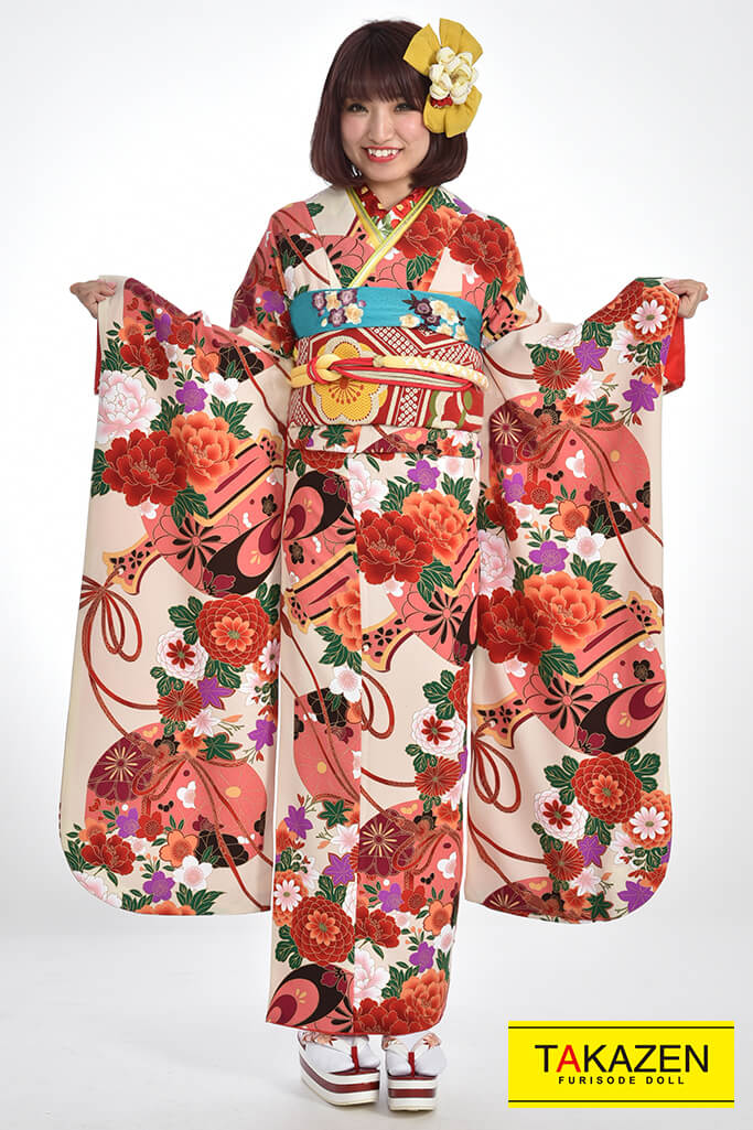 安い　プチプラレトロモダン　クリーム/赤　打ち出の小槌　人気　個性的振袖ネットレンタル　おしゃれ　可愛い　#F0013