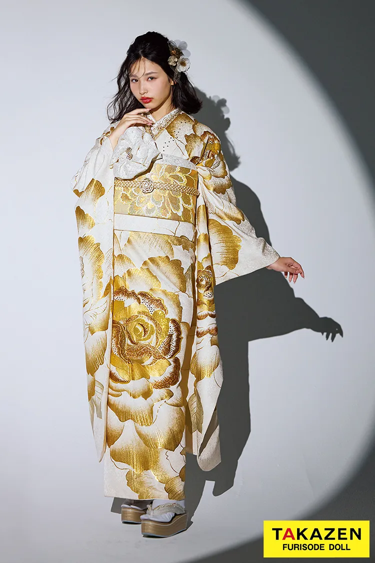 モード系　白金(ゴールド)　薔薇柄/大柄　きれいめ　派手　かっこいい振袖　人と被らない　キラキラスワロフスキー付き　ギャル　目立つ振袖ネットレンタル　谷田ラナ　32107
