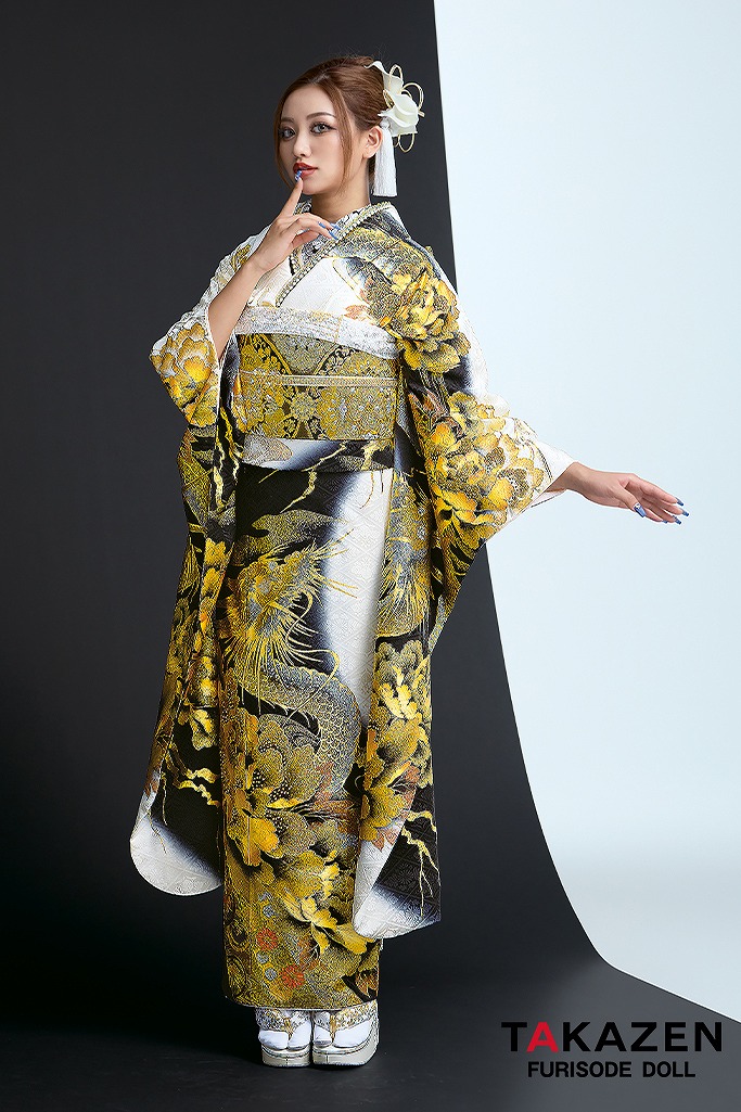 ジャパンモード　白/黒/ゴールド(金色)　本物龍柄　一番目立つ　渋い振袖　かっこいい　派手　極妻風　キラキラスワロフスキー付き振袖ネットレンタル　中村りおん　32135