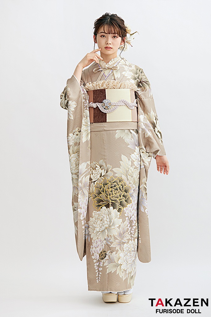 くすみカラーガーリー　ベージュ/淡色　ボタン柄上品振袖 　ニュアンスカラー　トレンド振袖　南琴奈　24017