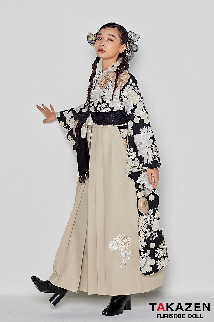 くすみカラーレトロ　黒/白　アンティーク調　トレンド袴ネットレンタル　ブーツスタイル　リボンアレンジ　弓ライカ　R25010