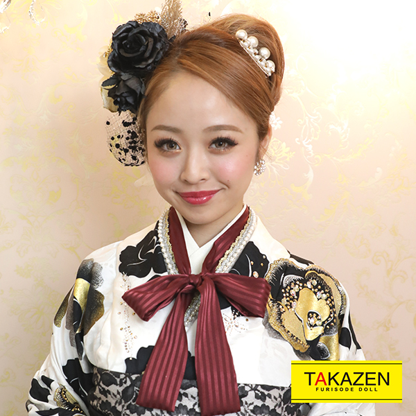 新作の刺繍襟が入荷しました💕