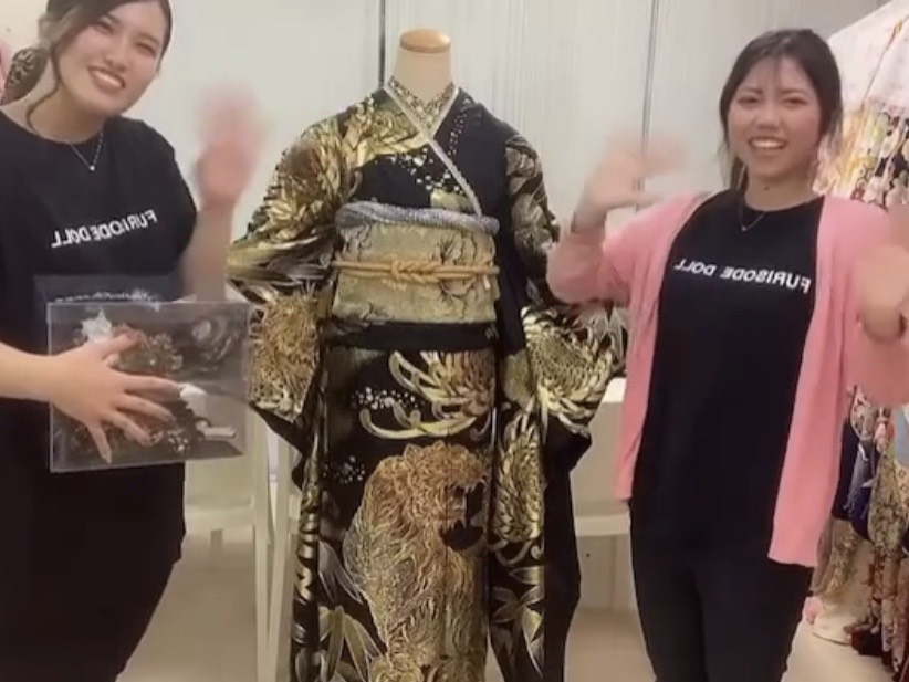 絶対目立つお振袖のコーディネート動画を更新いたしました♡