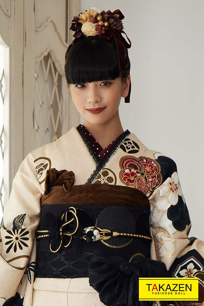 おしゃれ　淡色　振袖