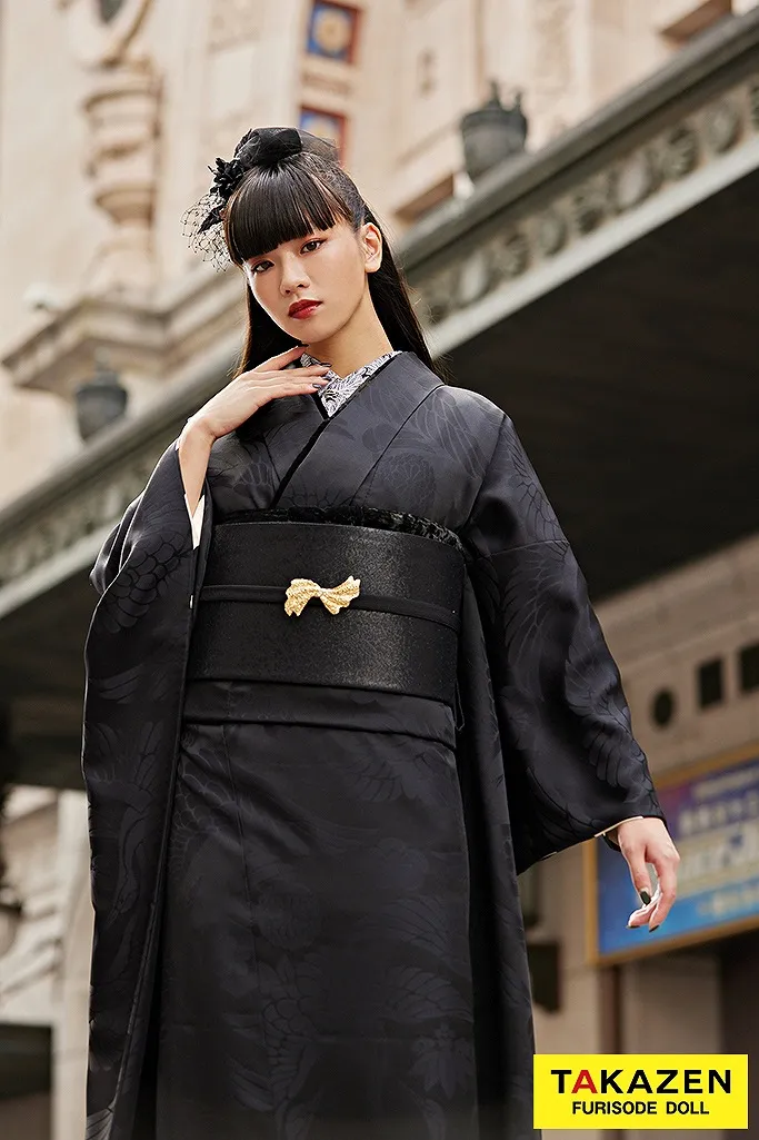 振袖 Hinaちゃん着用 黒無地 シンプルコーデ