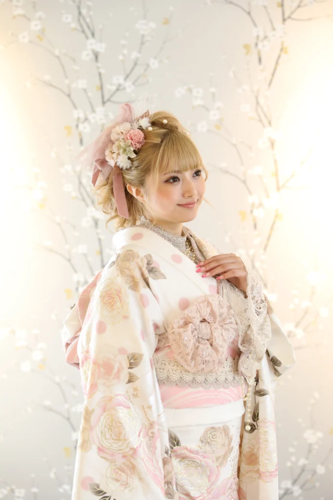 成人式振袖 白ピンク シャネルカラー ヘップバーン 高級 着物 ネットレンタル