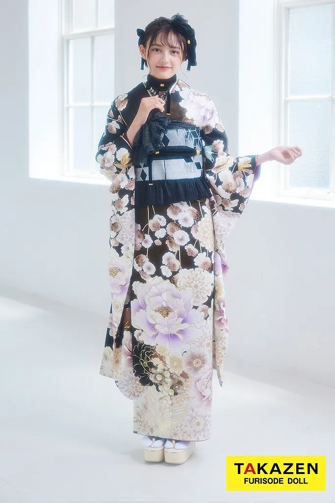 中村里砂 振袖 モデル 可愛い 淡い色 ブラウン 茶色