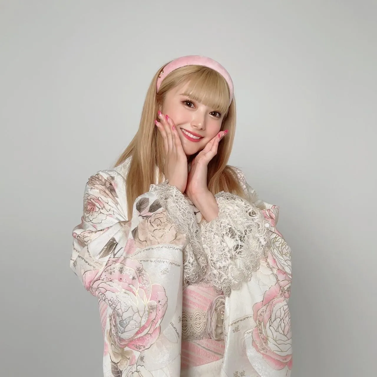 成人式 振袖 安斉かれん オフショット かわいい CHANEL