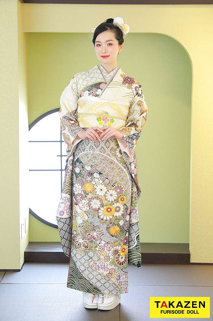 久留栖るなちゃん 振袖 ネットレンタル ベージュ 高級古典
