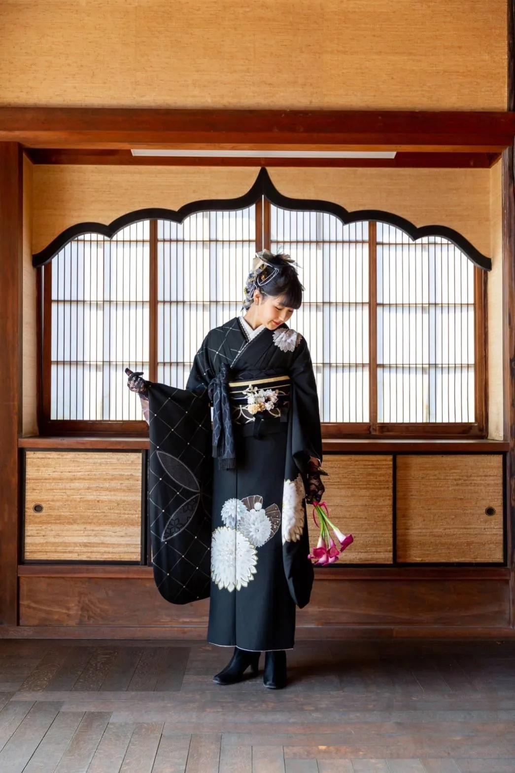 左右の柄が違い、個性的で目立ちました。