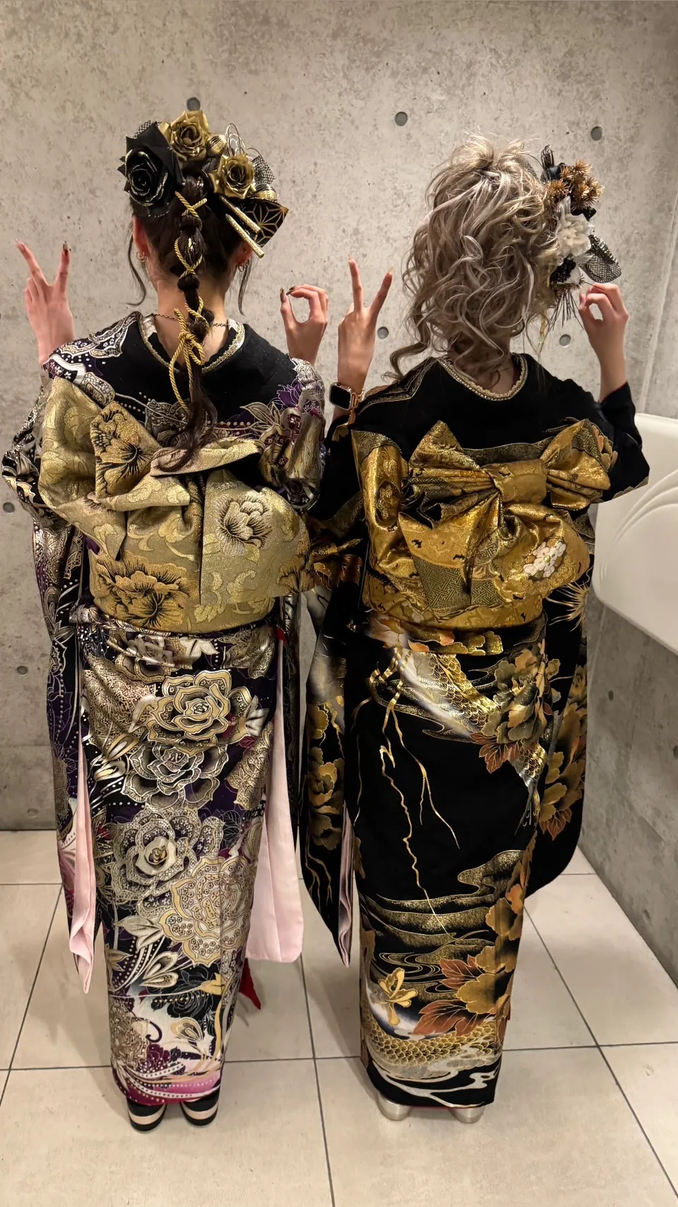 黒金の振袖が当日とっても目立っていました。