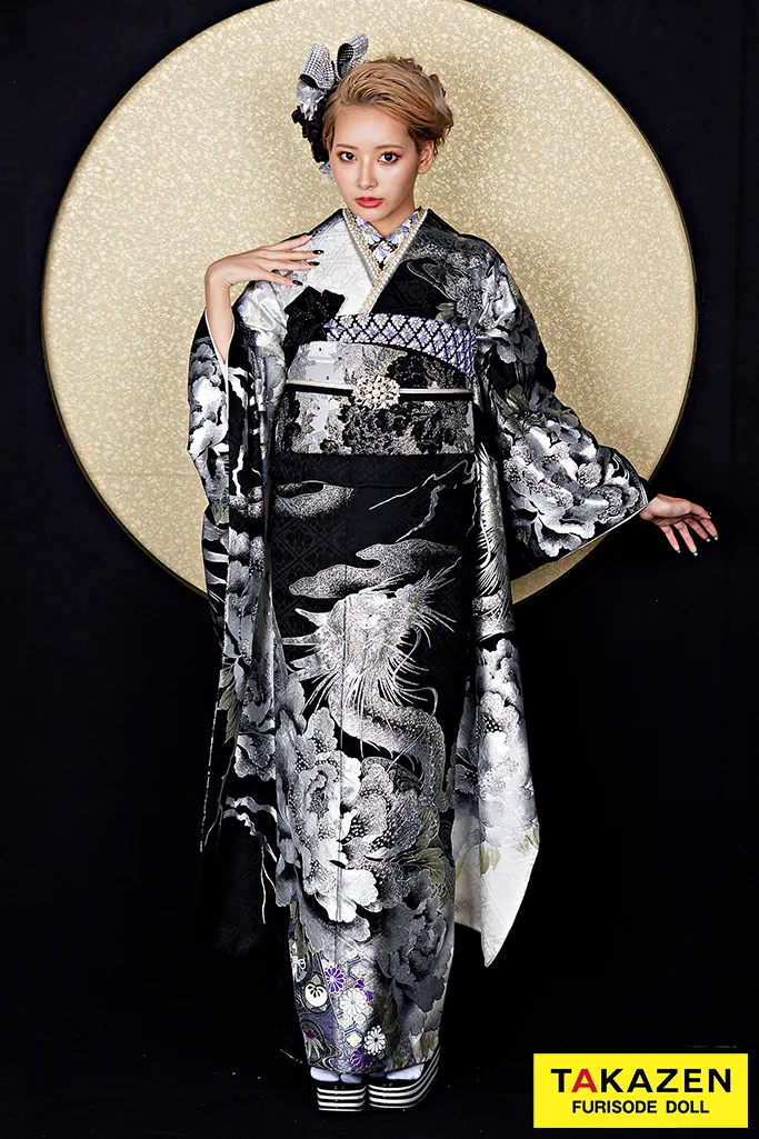 振袖　ネットレンタル　派手　龍柄　黒シルバー