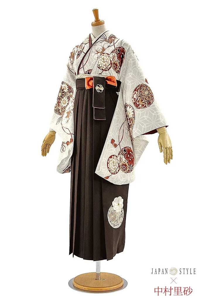 中村里砂　ブランド袴　新作