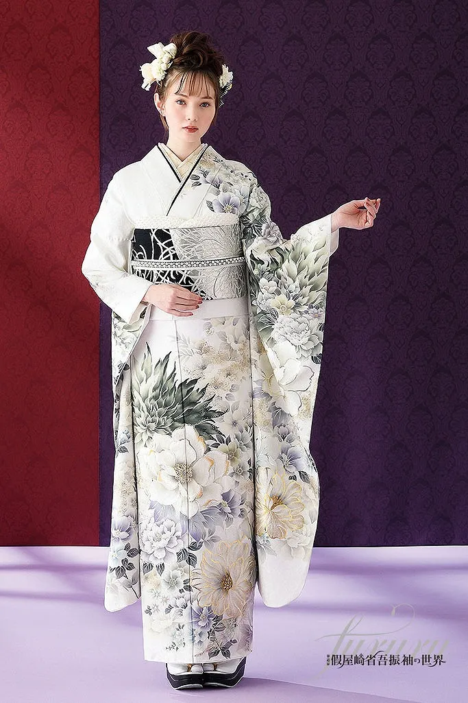 假屋崎省吾デザイン振袖　新作
