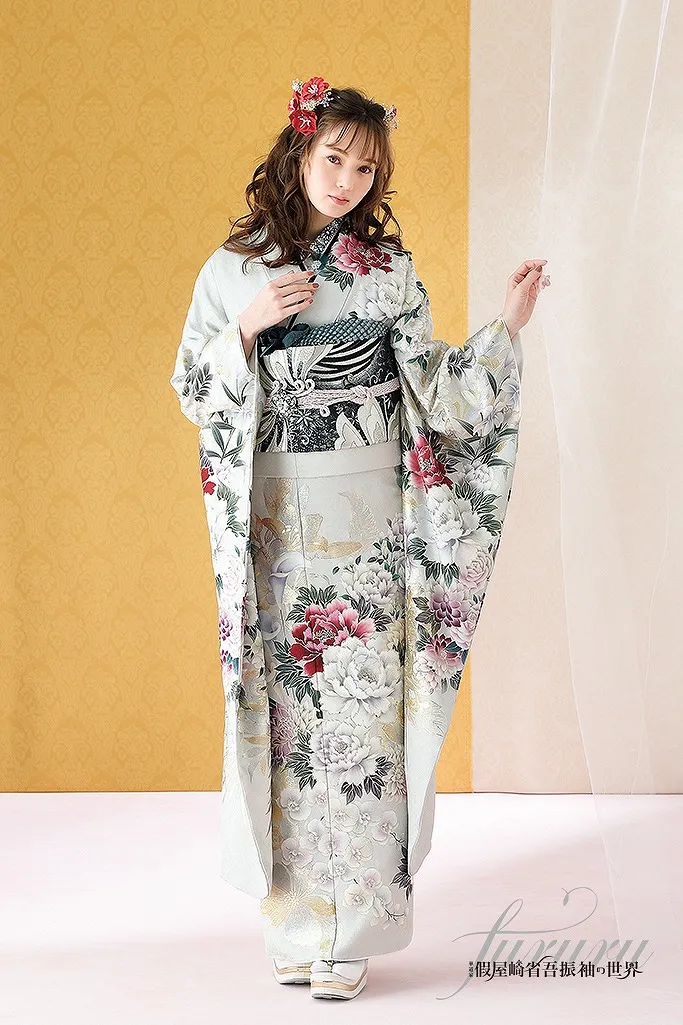 假屋崎省吾デザイン振袖　新作