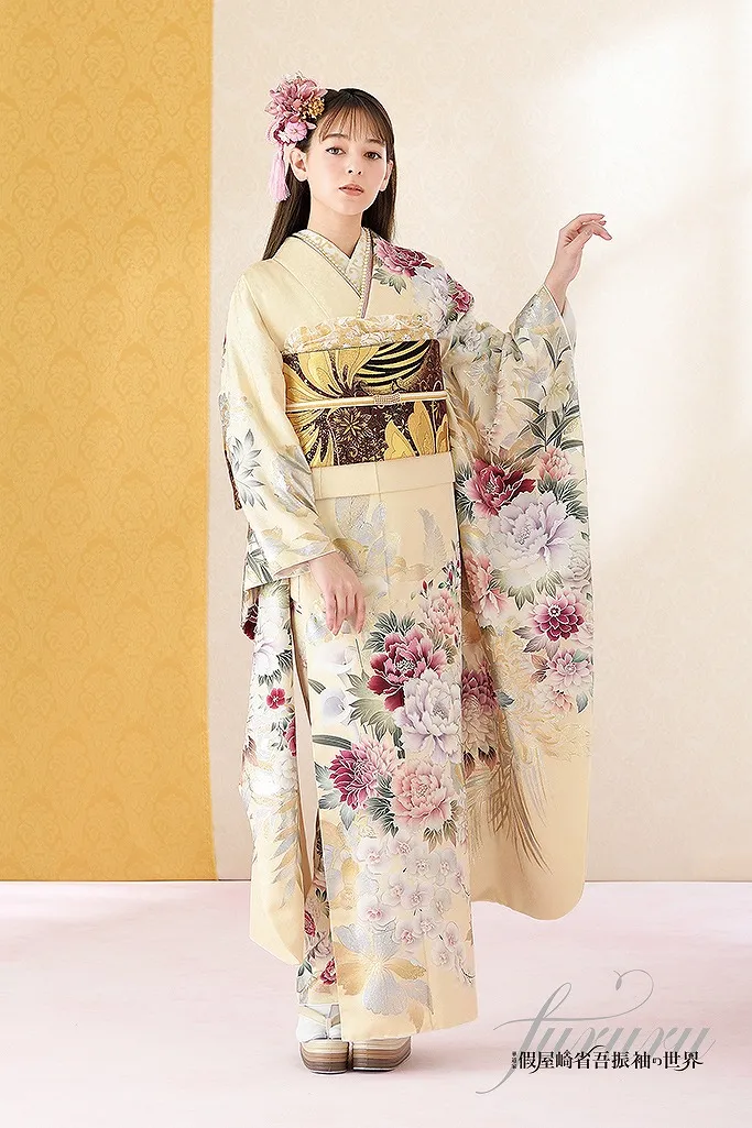 假屋崎省吾デザイン振袖 新作